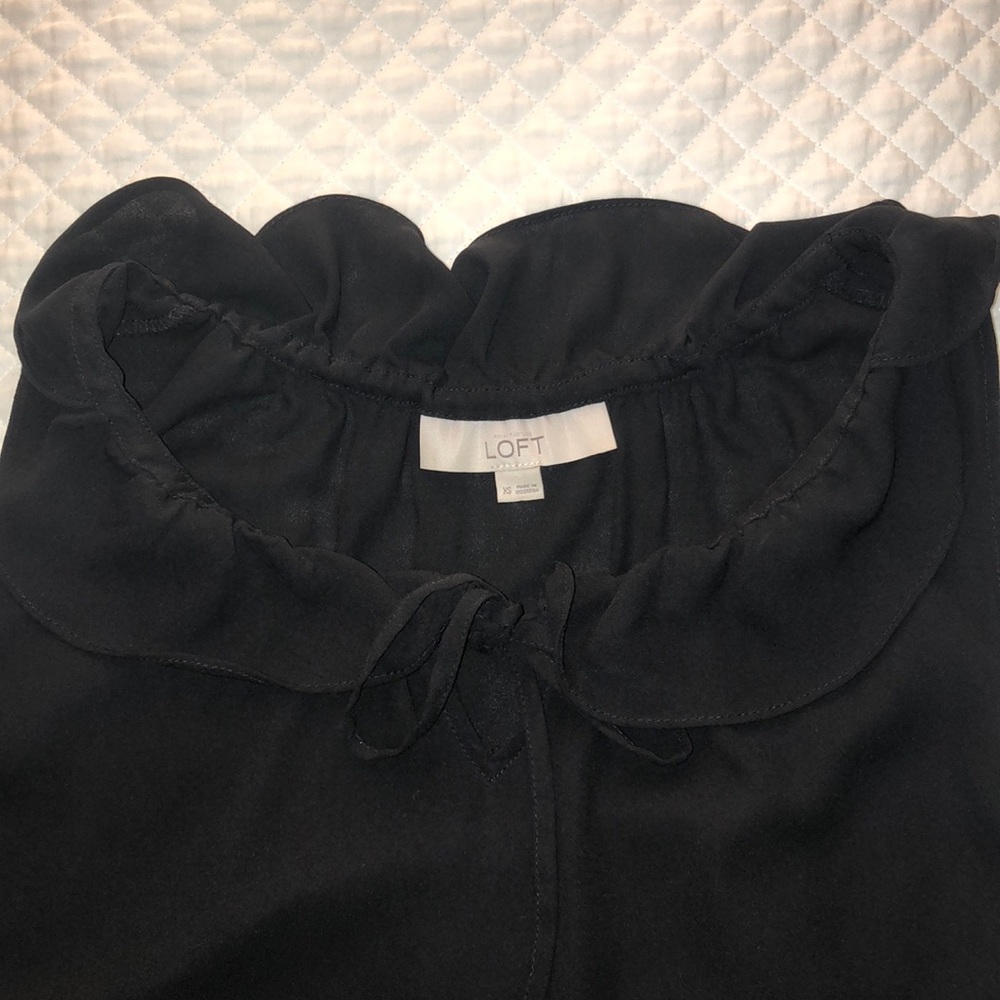 Black LOFT top - Picture 2 of 4